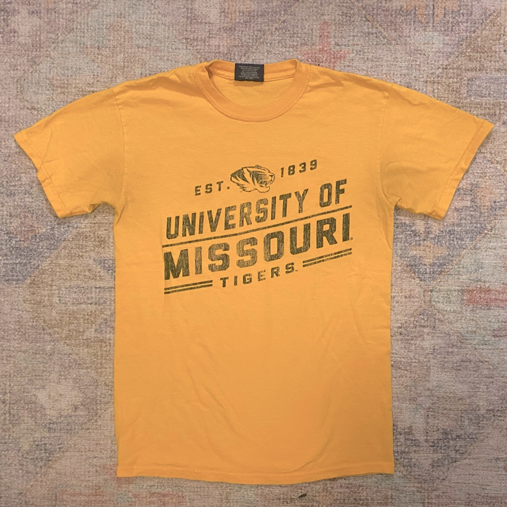MV Sport University of Missouri Tigers MIZZOU Short Sleeve Tee Shirt
